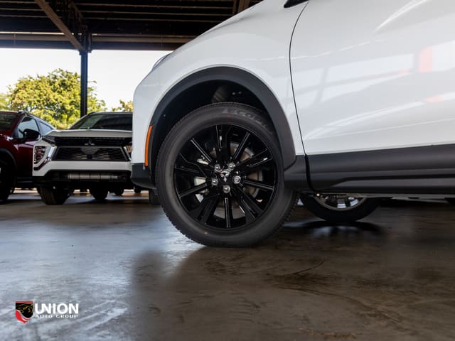 2025 Mitsubishi ECLIPSE CROSS LE