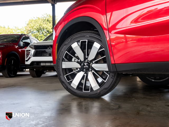 2025 Mitsubishi Outlander ES