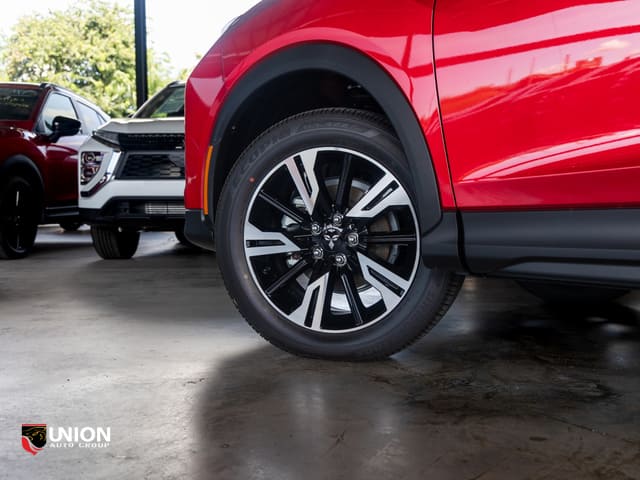 2025 Mitsubishi ECLIPSE CROSS LE