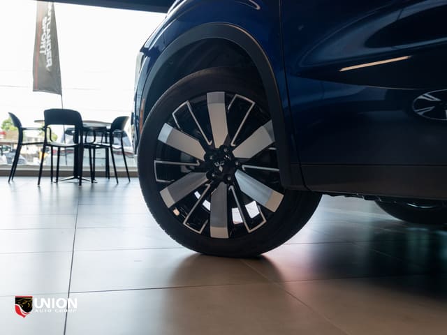 2025 Mitsubishi Outlander ES