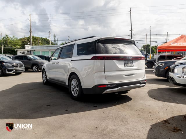 2024 Kia Carnival LX