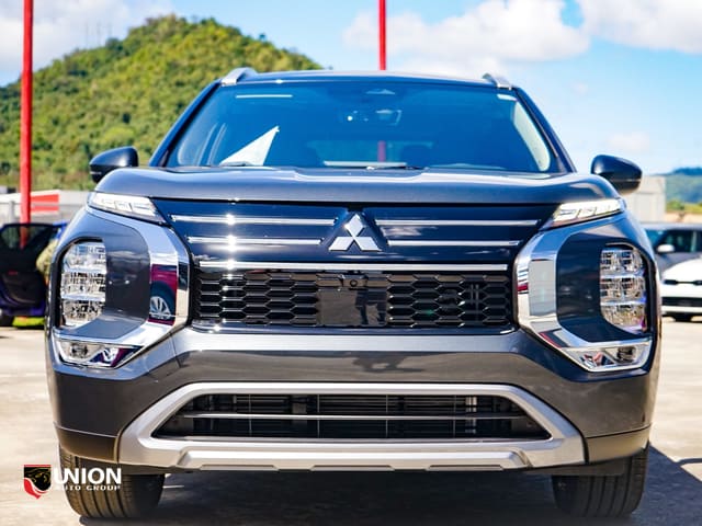 2025 Mitsubishi Outlander Plug-In Hybrid SE