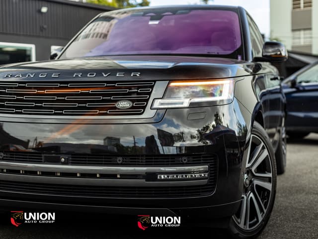 2025 Land Rover Range Rover SE