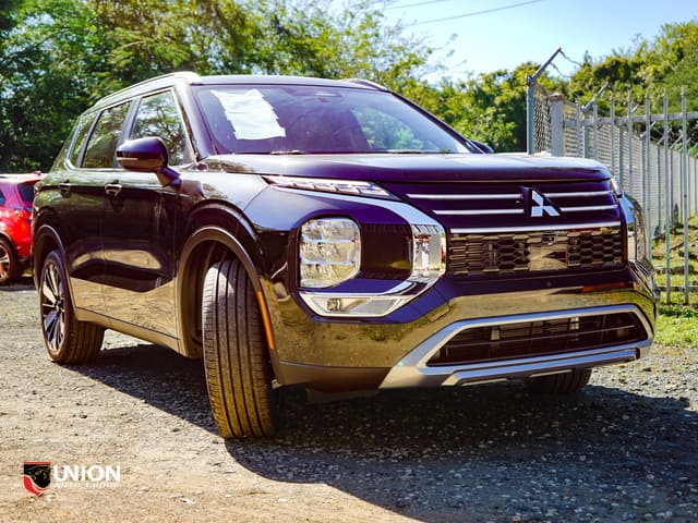 2026 Mitsubishi Outlander SE
