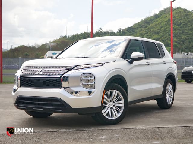 2024 Mitsubishi Outlander SE