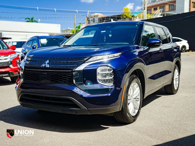 2026 Mitsubishi Outlander ES