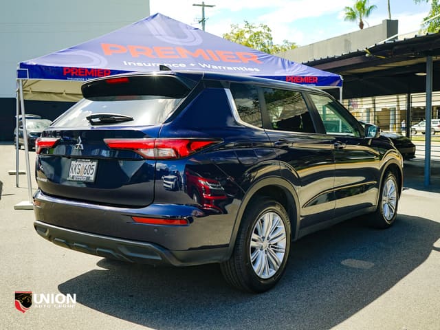 2026 Mitsubishi Outlander ES