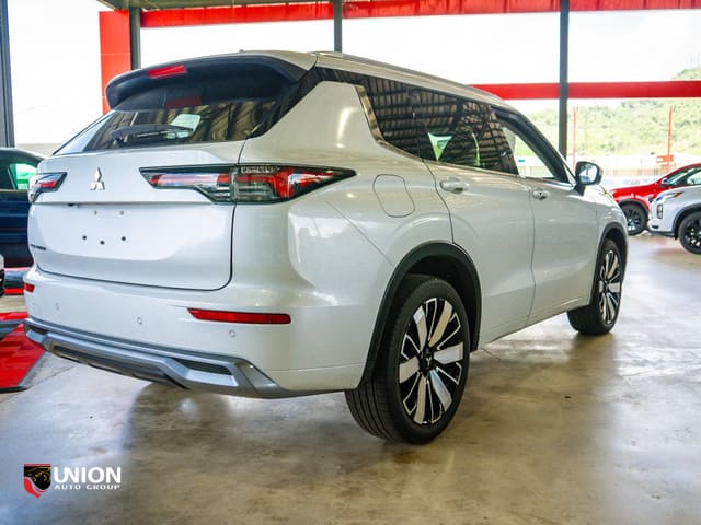 2026 Mitsubishi Outlander SEL
