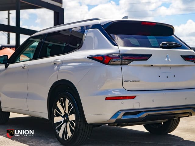 2026 Mitsubishi Outlander Plug-In Hybrid SEL