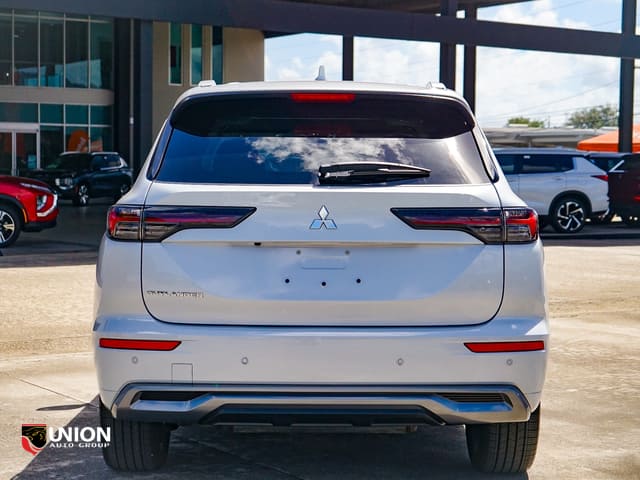 2026 Mitsubishi Outlander Plug-In Hybrid SEL