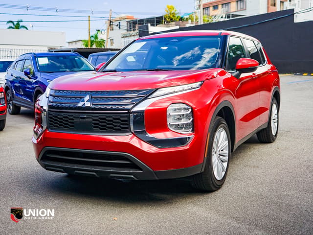 2026 Mitsubishi Outlander ES