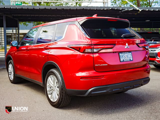 2026 Mitsubishi Outlander ES