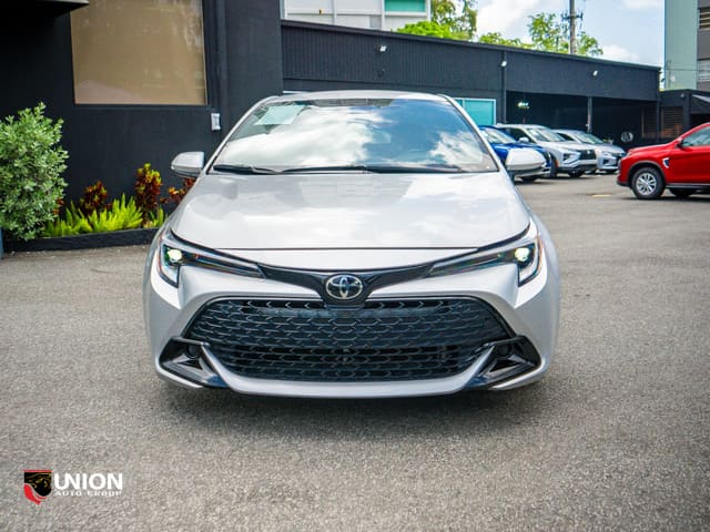 2025 Toyota Corolla Hatchback SE