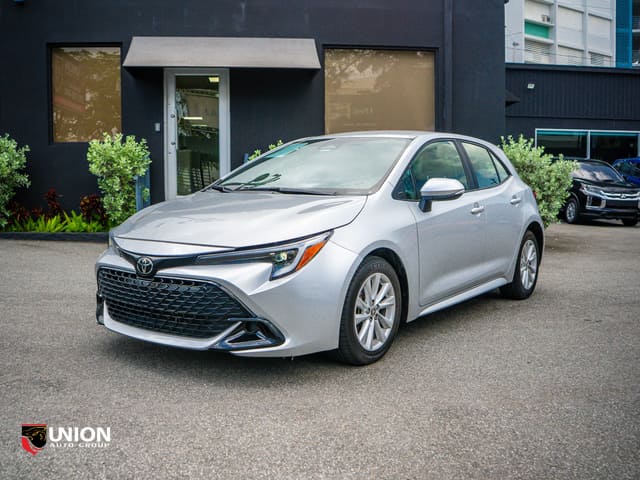 2025 Toyota Corolla Hatchback SE