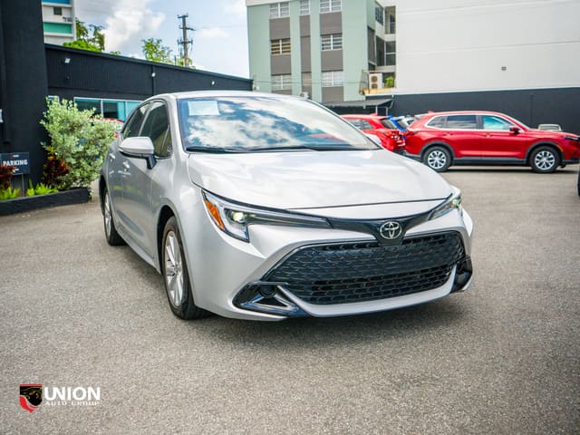 2025 Toyota Corolla Hatchback SE