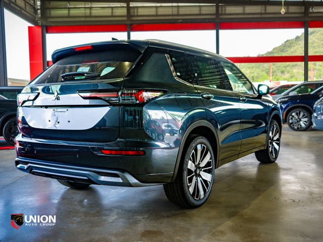 2026 Mitsubishi Outlander SEL