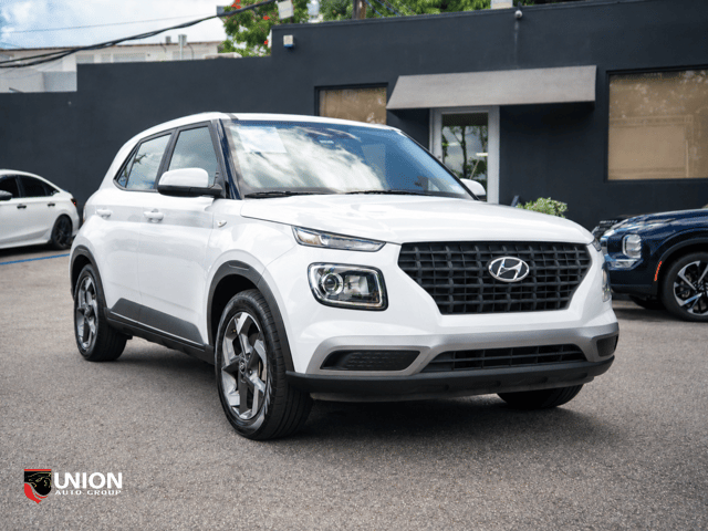 2025 Hyundai Venue SE