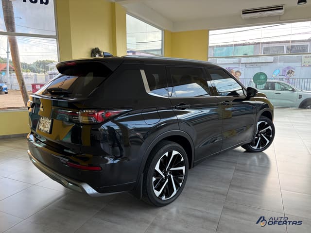 2025 Mitsubishi Outlander SEL