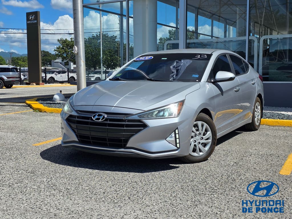2020 Hyundai Elantra SE's photo