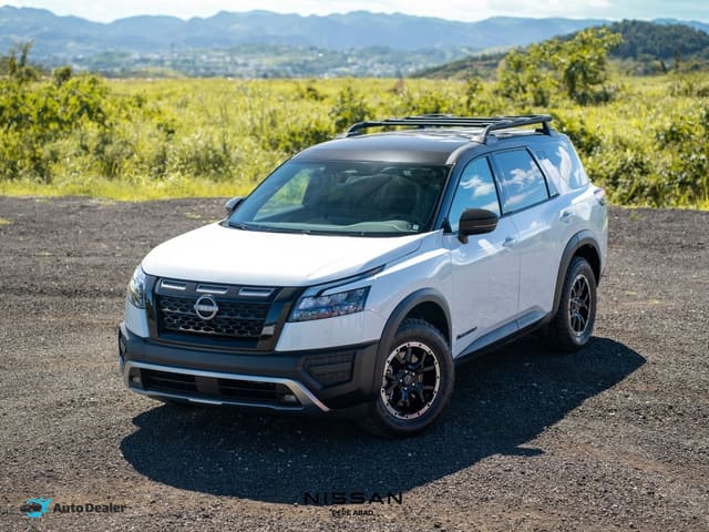 2025 Nissan Pathfinder SV