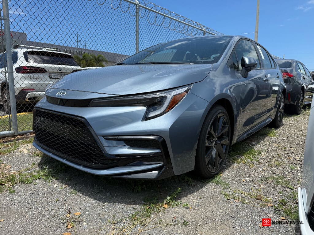 2025 Toyota Corolla SE's photo