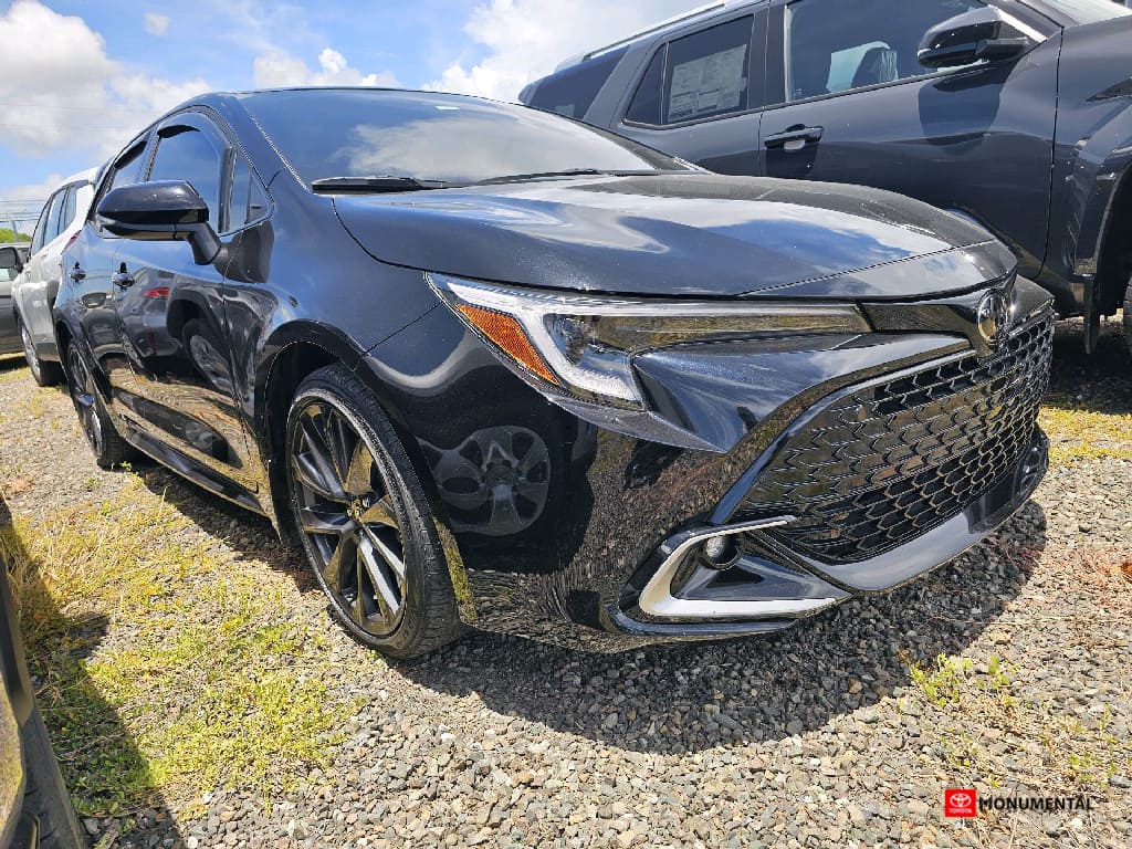 2024 Toyota Corolla Hatchback XSE's photo