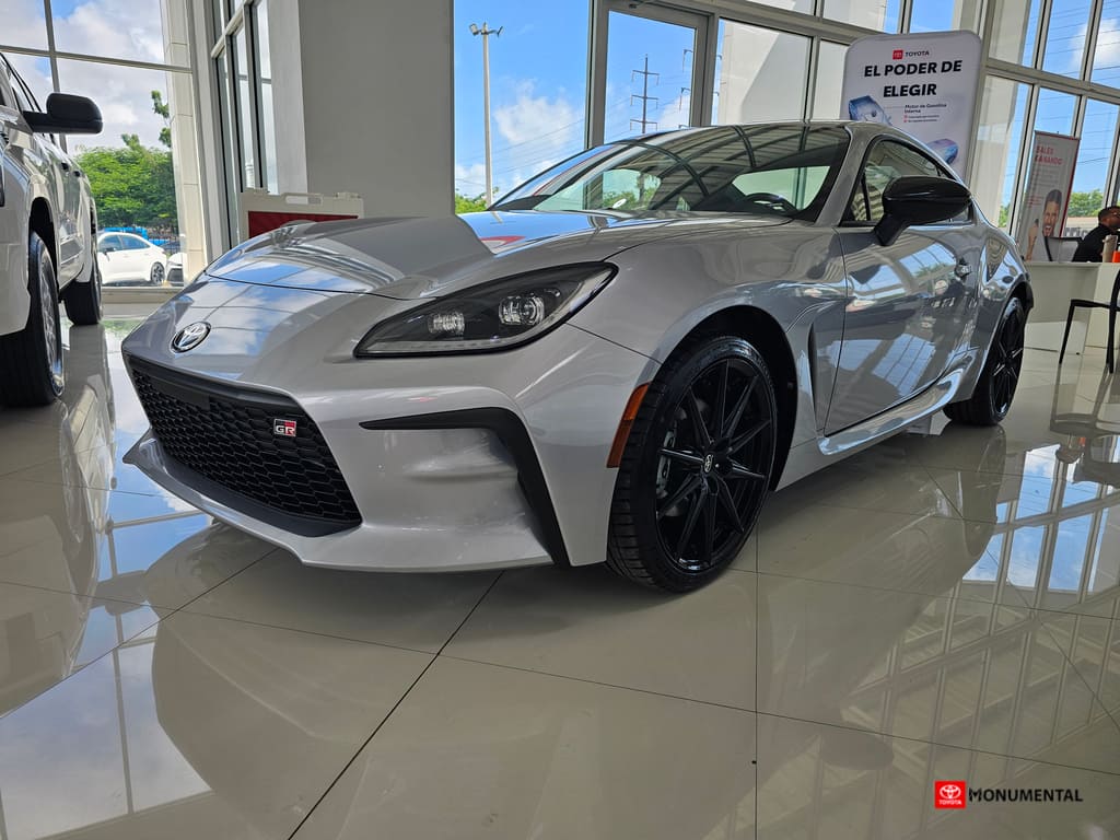 2025 Toyota GR86 Premium's photo