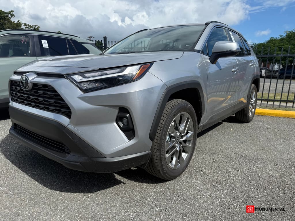 2025 Toyota RAV4 XLE Premium's photo