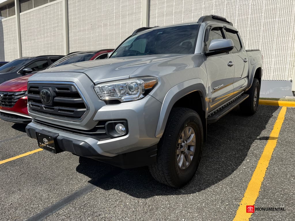 2019 Toyota Tacoma SR5's photo