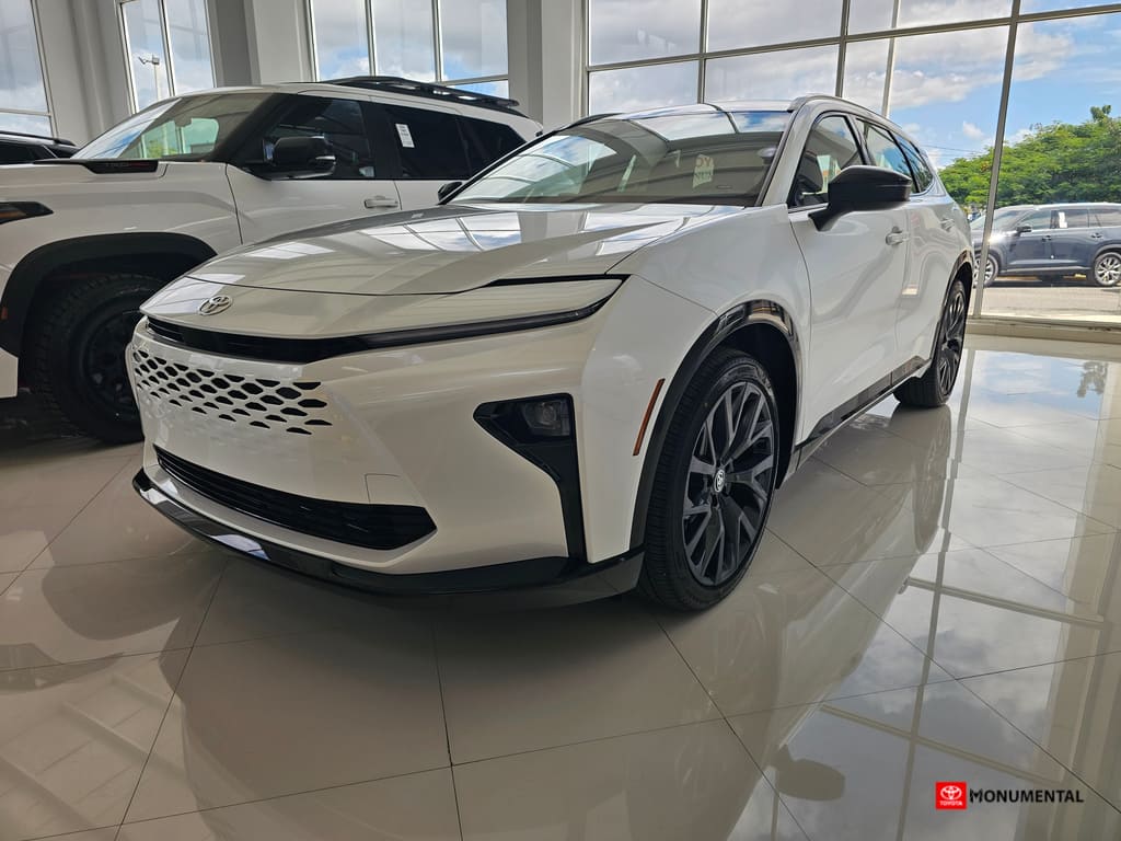 2026 Toyota Crown Signia Limited AWD's photo