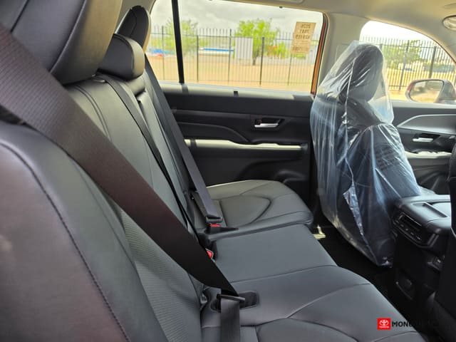 Inicio Nuevo 47 2026 Toyota Grand Highlander LE