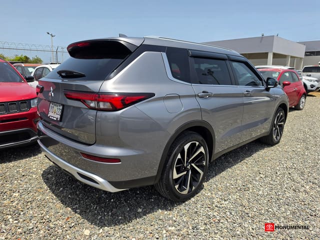 Inventario Usados 7 2022 Mitsubishi Outlander SE