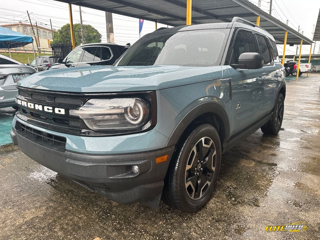 2021 Ford Bronco Sport Outer Banks 4X4's photo