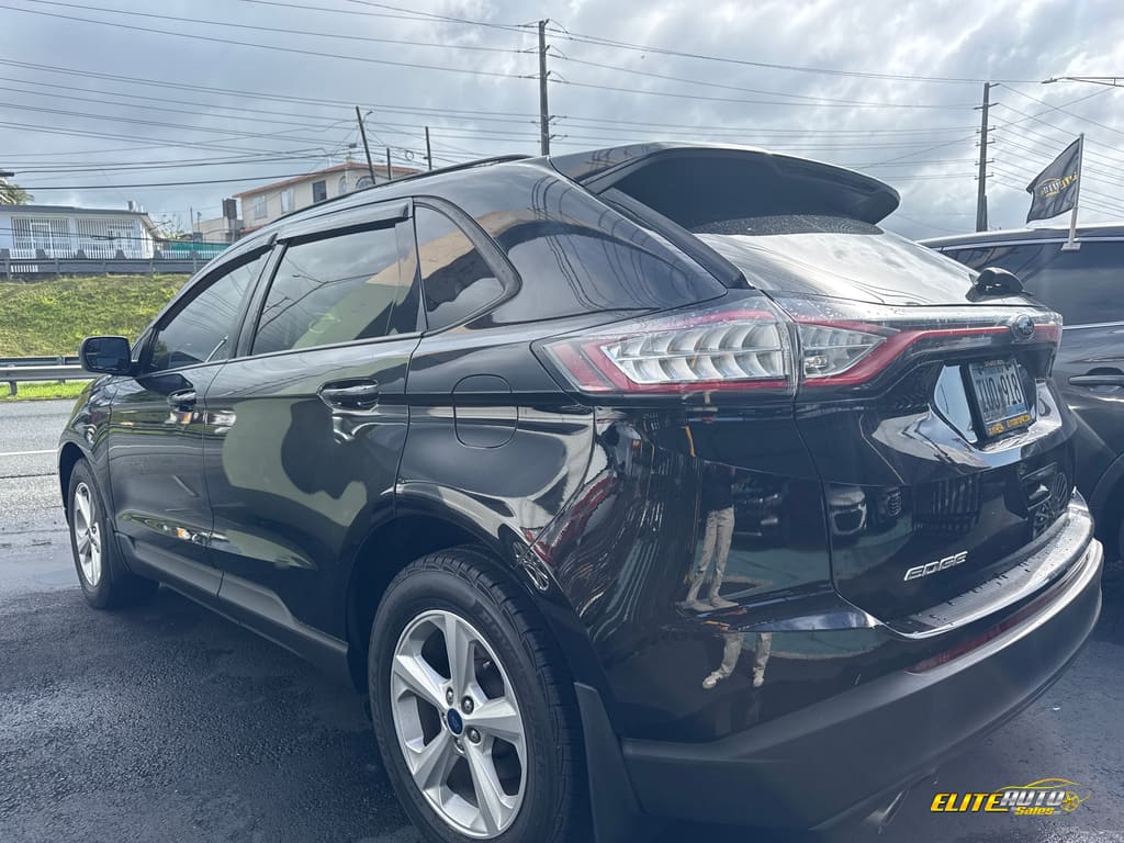 2017 Ford Edge SE's photo