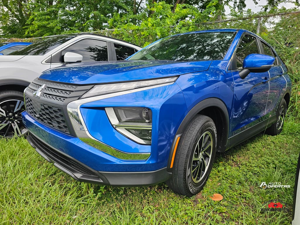 2023 Mitsubishi Eclipse Cross ES's photo