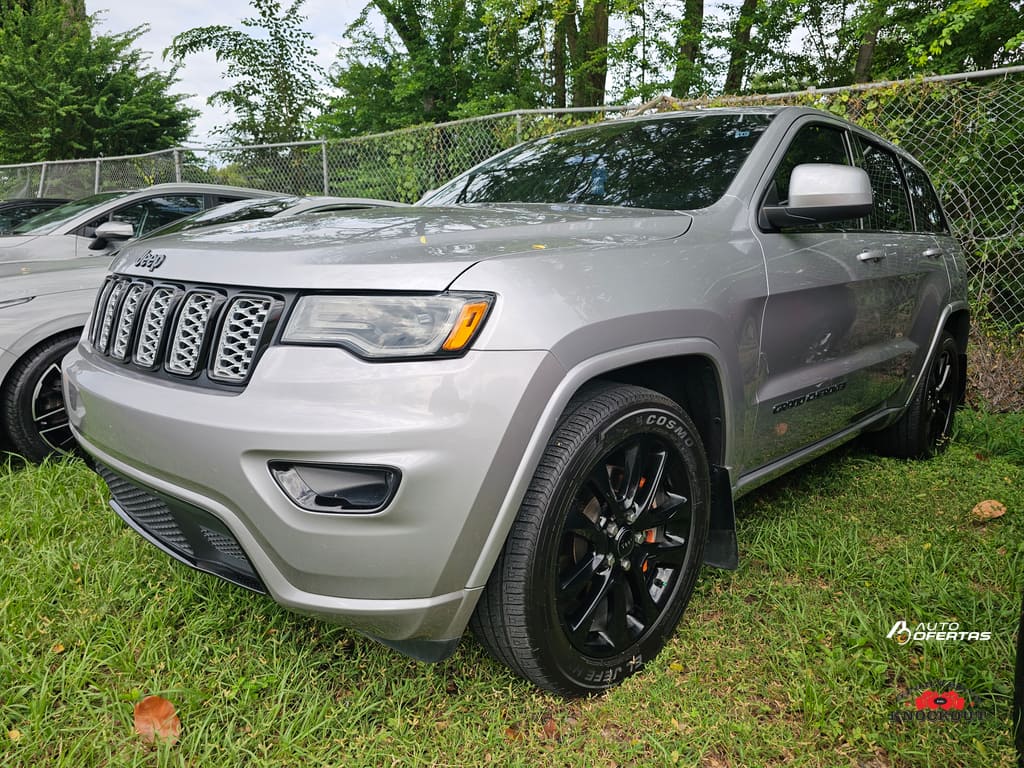 2021 Jeep Grand Cherokee Laredo X's photo