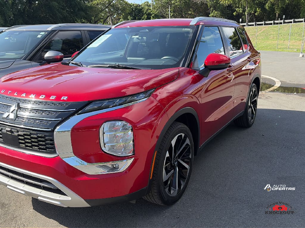 2024 Mitsubishi Outlander SE 2WD's photo