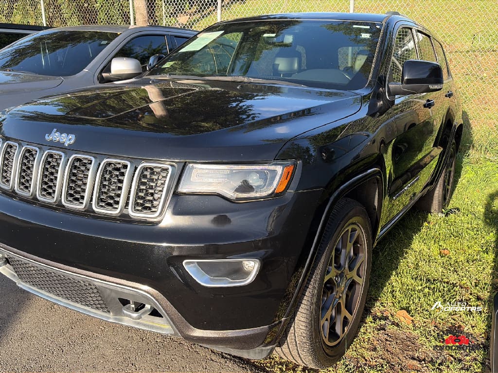 2018 Jeep Grand Cherokee Limited Sterling Edition's photo