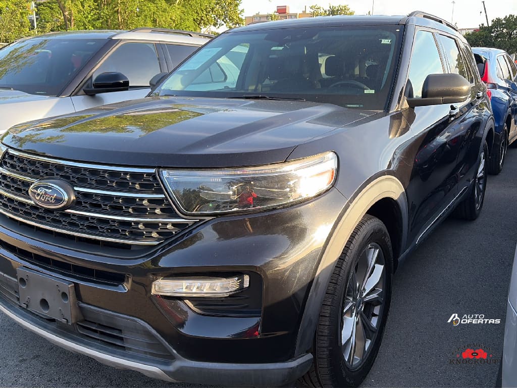 2022 Ford Explorer XLT's photo
