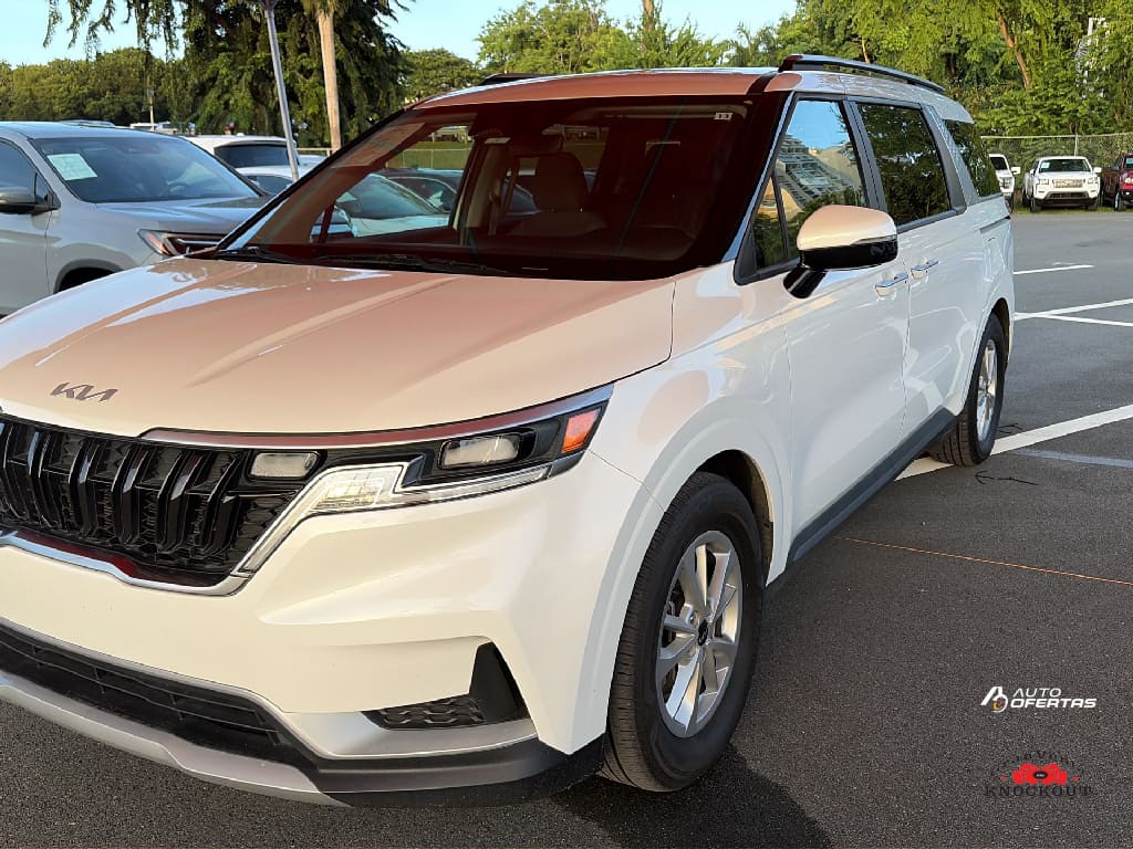 2024 Kia Sedona's photo