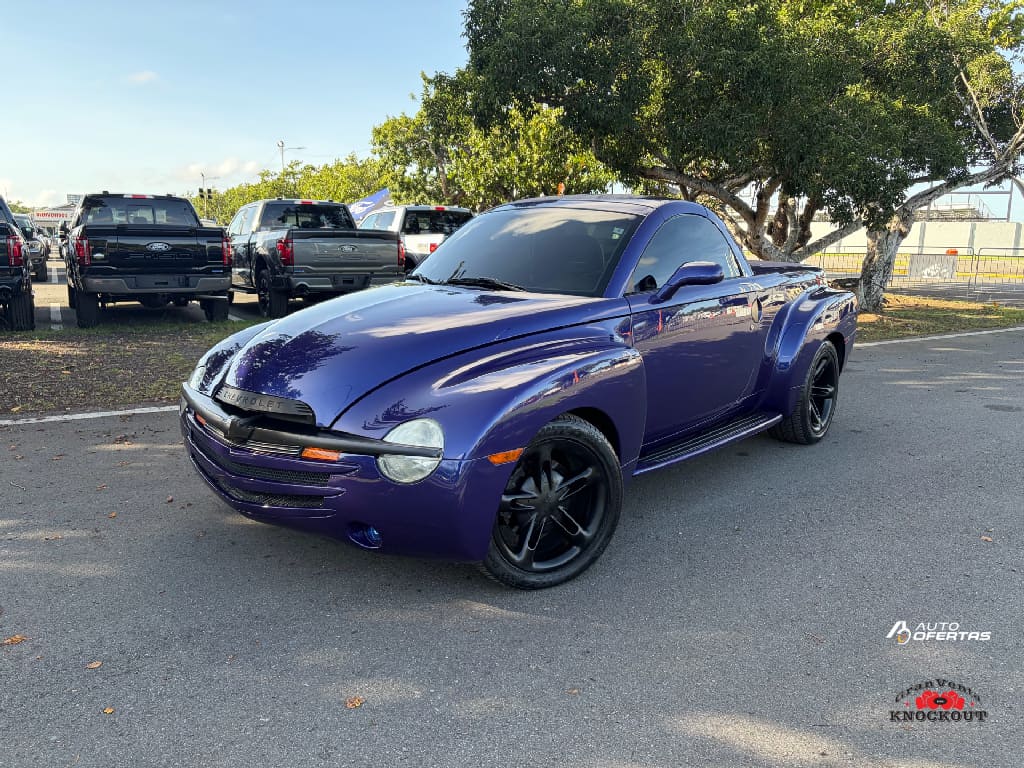 2004 Chevrolet SSR LS's photo