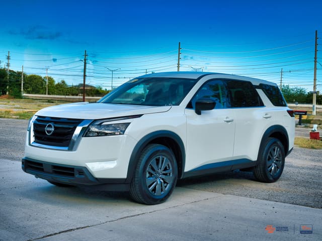 2025 Nissan Pathfinder S