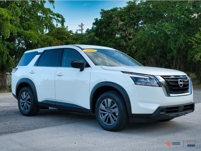 2025 Nissan Pathfinder S