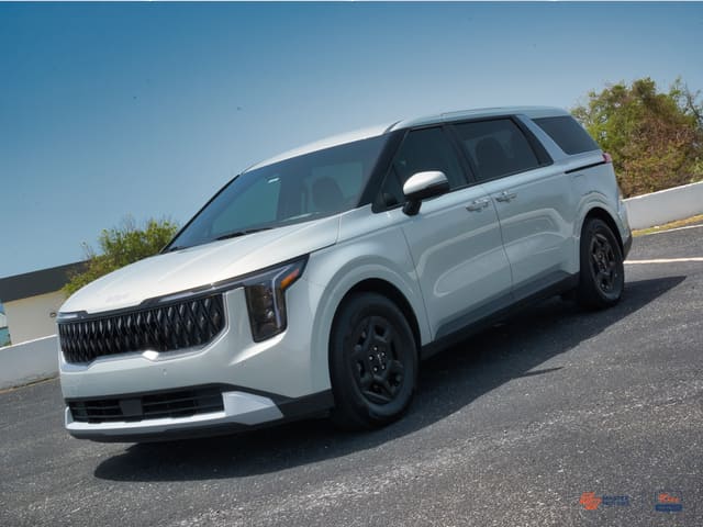 2026 Kia Carnival LX