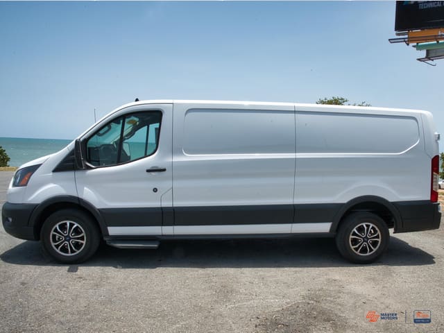2022 Ford Transit Cargo Van