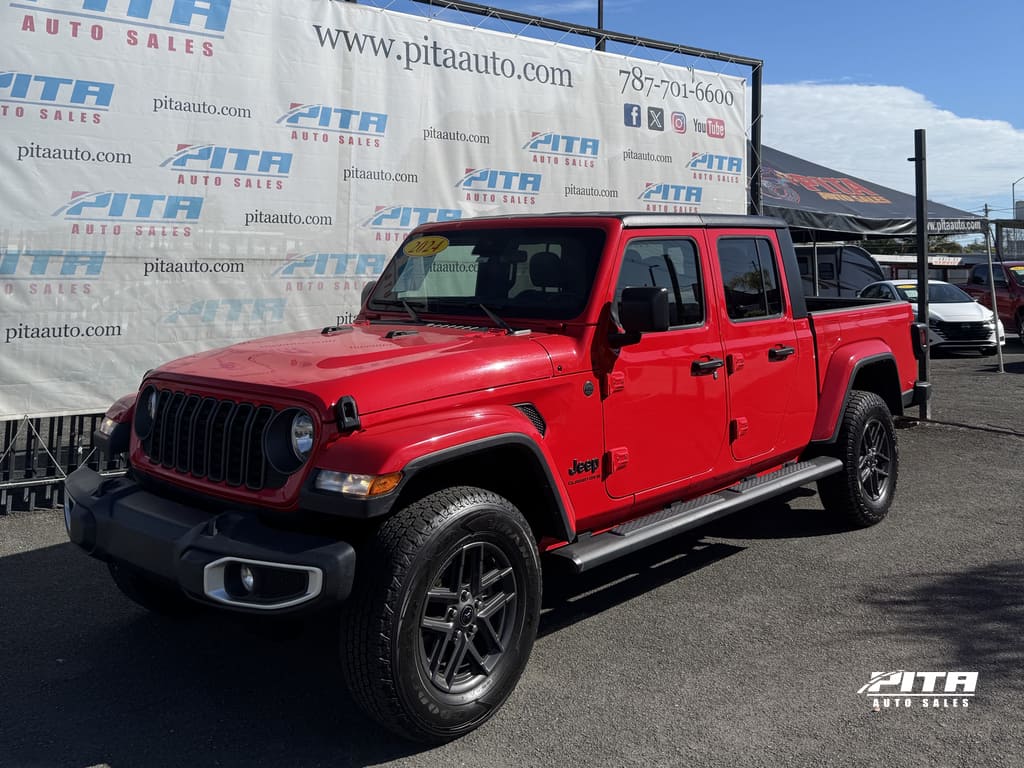 2024 Jeep Gladiator Sport S's photo