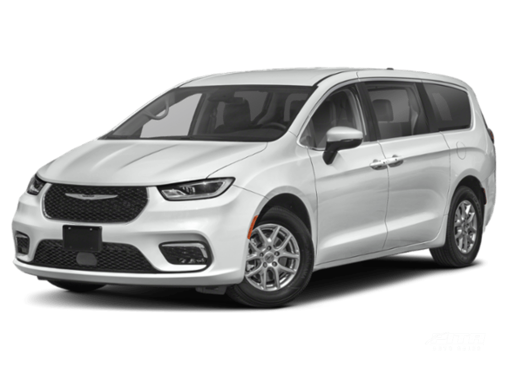 2023 Chrysler Pacifica Touring's photo