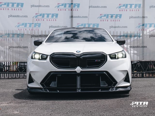 2025 BMW M5