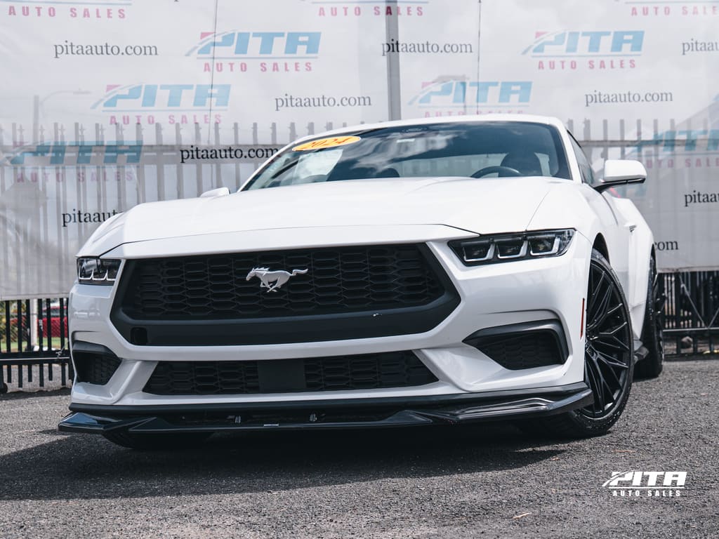 2024 Ford Mustang's photo
