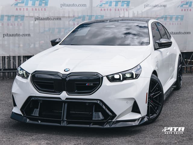 2025 BMW M5